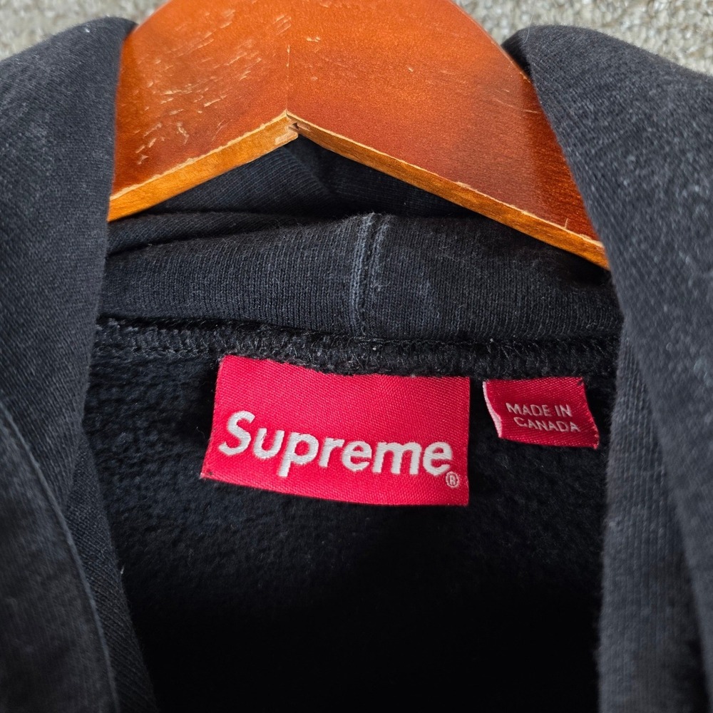 Supreme Stop Crying Graphic Hoodie‎ Black Mens Medium Pullover Sweatshirt Heavy - Picture 9 of 12